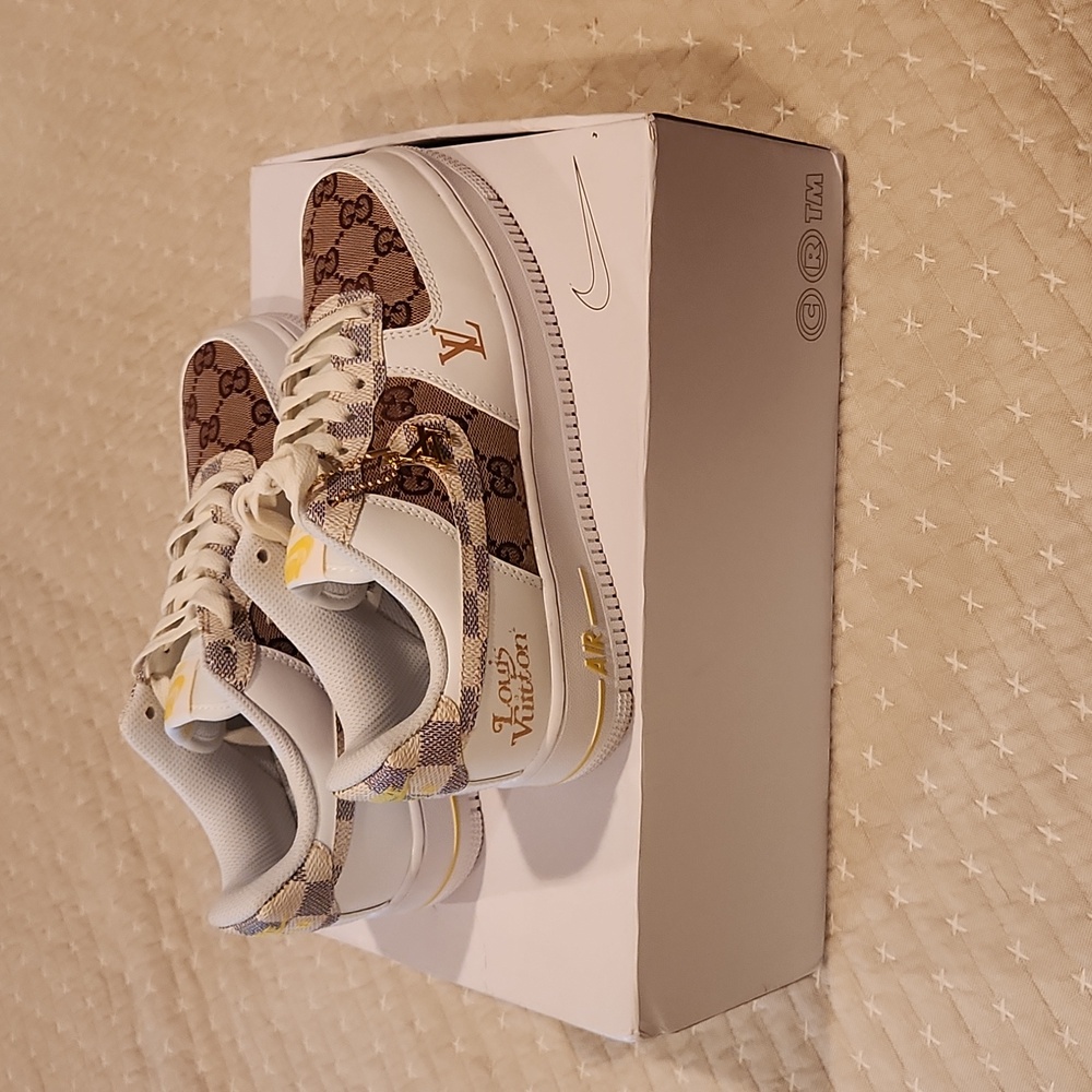 Louis Vuitton Giucci White and Brown Monogram NIKE Sneakers